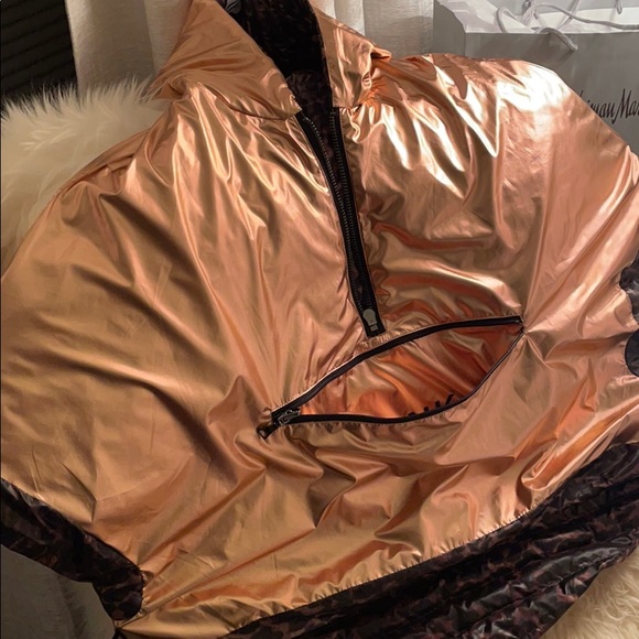 Leopard puffer cape with (rose gold) liner - Picture 4 of 4